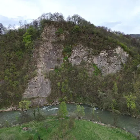 Visoko-oaza Mira * Visoko